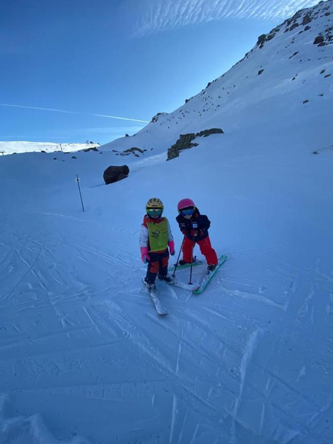 Bajo Con Terraza Y Vistas A Las Montana En Formigal Buitenkant foto