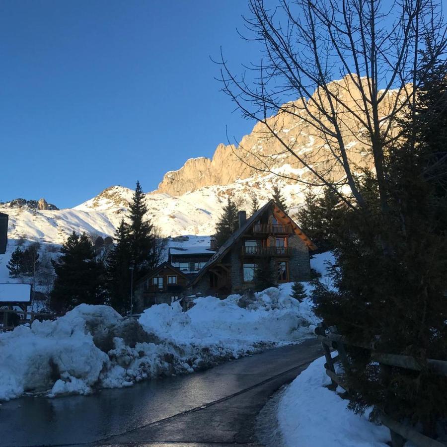 Bajo Con Terraza Y Vistas A Las Montana En Formigal Buitenkant foto
